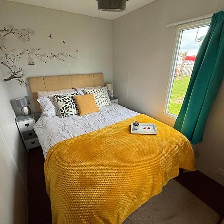 Pet Friendly Holiday Home On Golden Palm Skegness Esterno foto