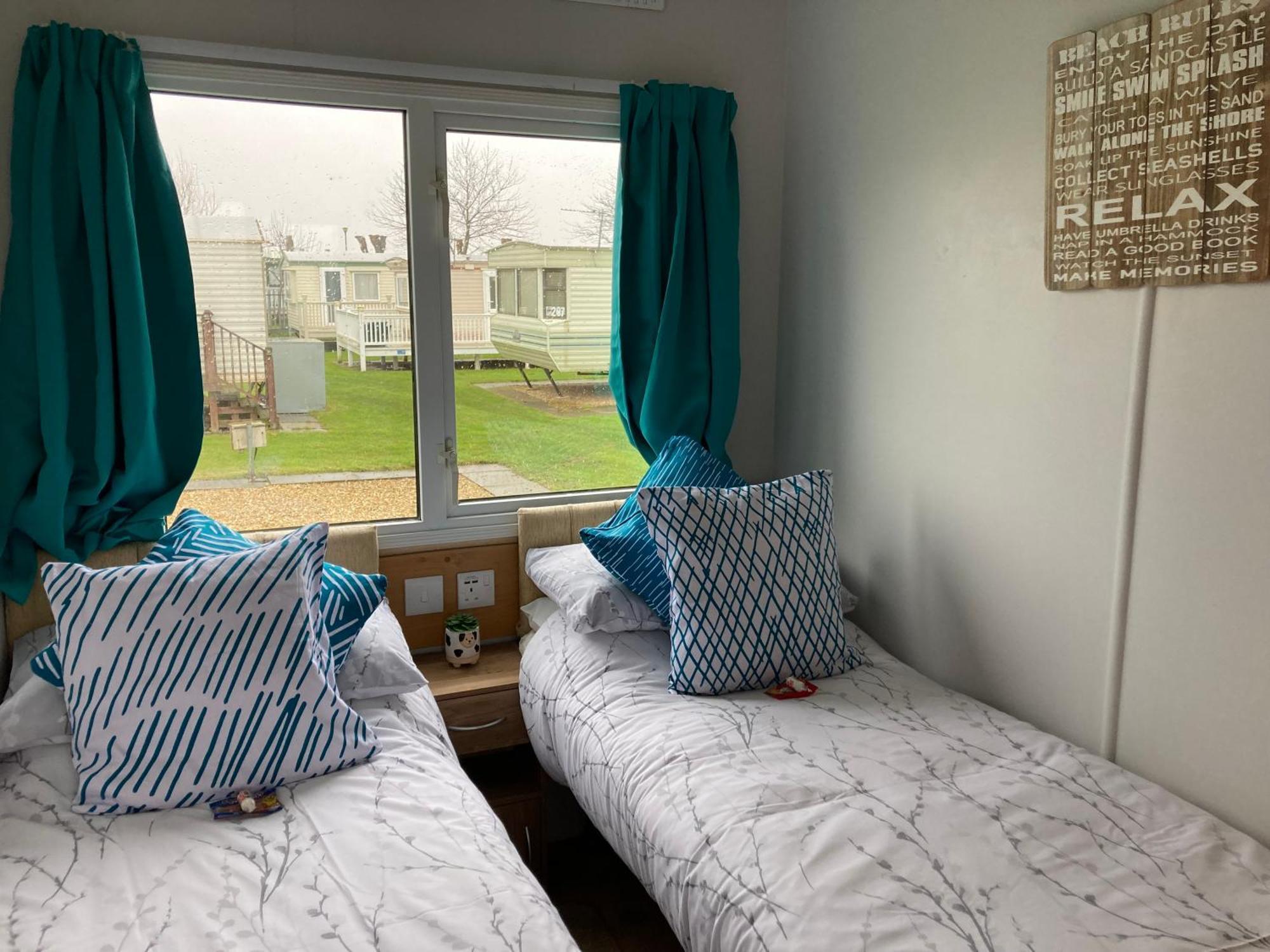 Pet Friendly Holiday Home On Golden Palm Skegness Esterno foto